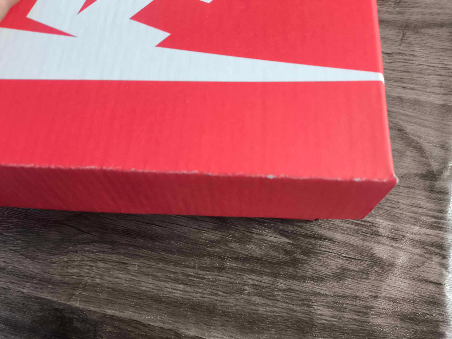 KYRIE 3 LOW BLACK AND WHITE EN CAJA NIKE