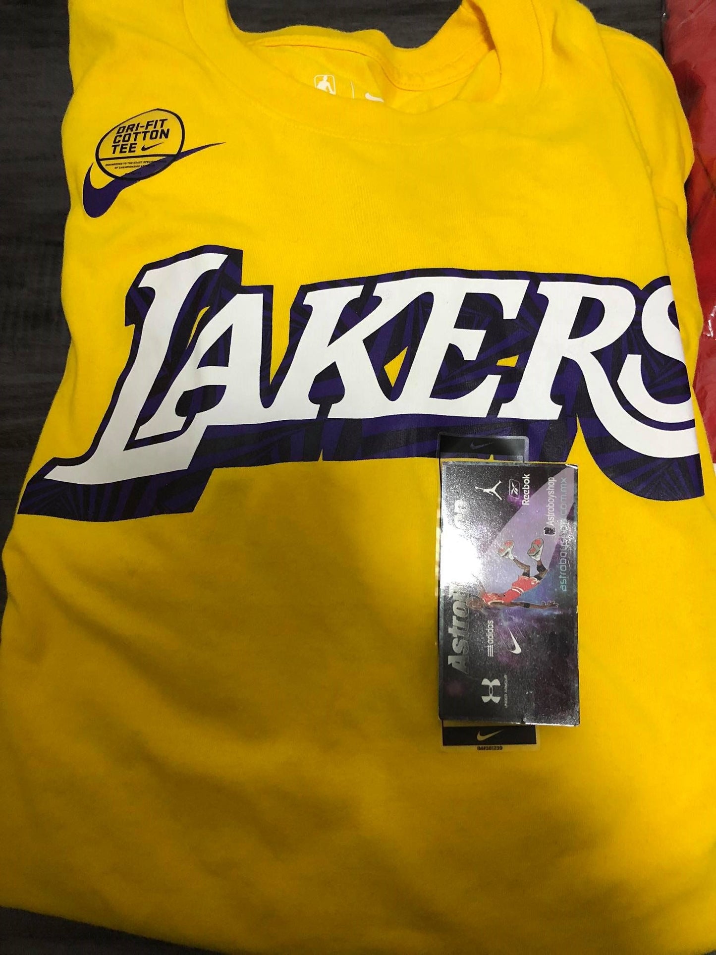 PLAYERA LAKERS CITY DRI-FIT COTTON TEE