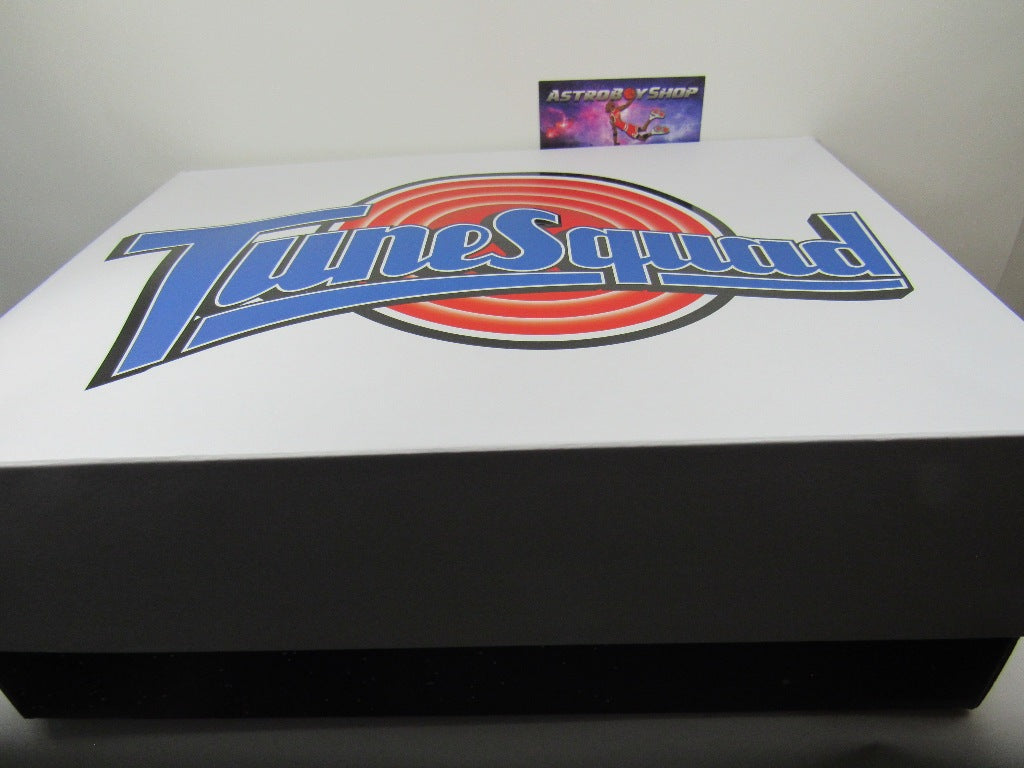 JORDAN 9 SPACE JAM 2026 EN CAJA