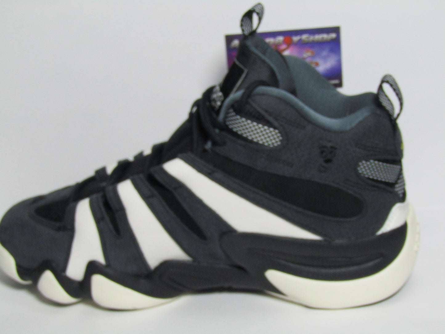 KOBE CRAZY 8 BLACK GREY 2023 EN CAJA
