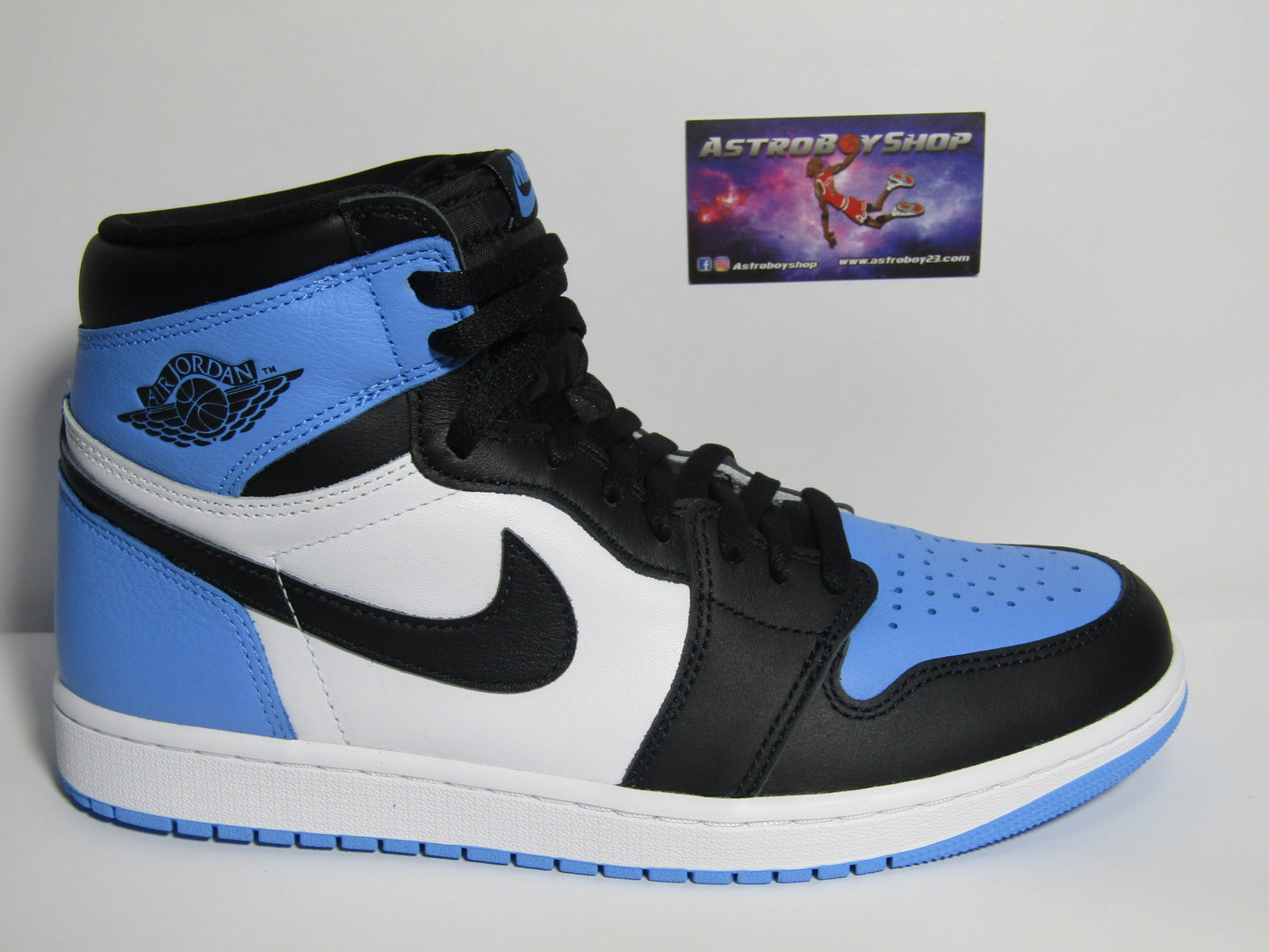 JORDAN 1 HIGH OG "UNC" EN CAJA