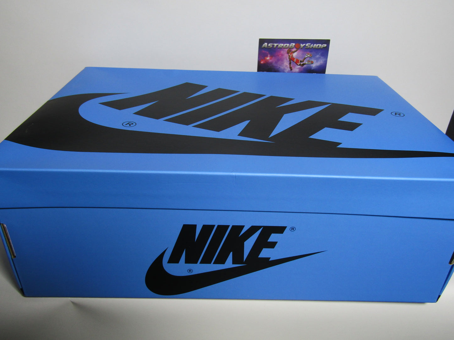 JORDAN 1 HIGH OG "UNC" EN CAJA