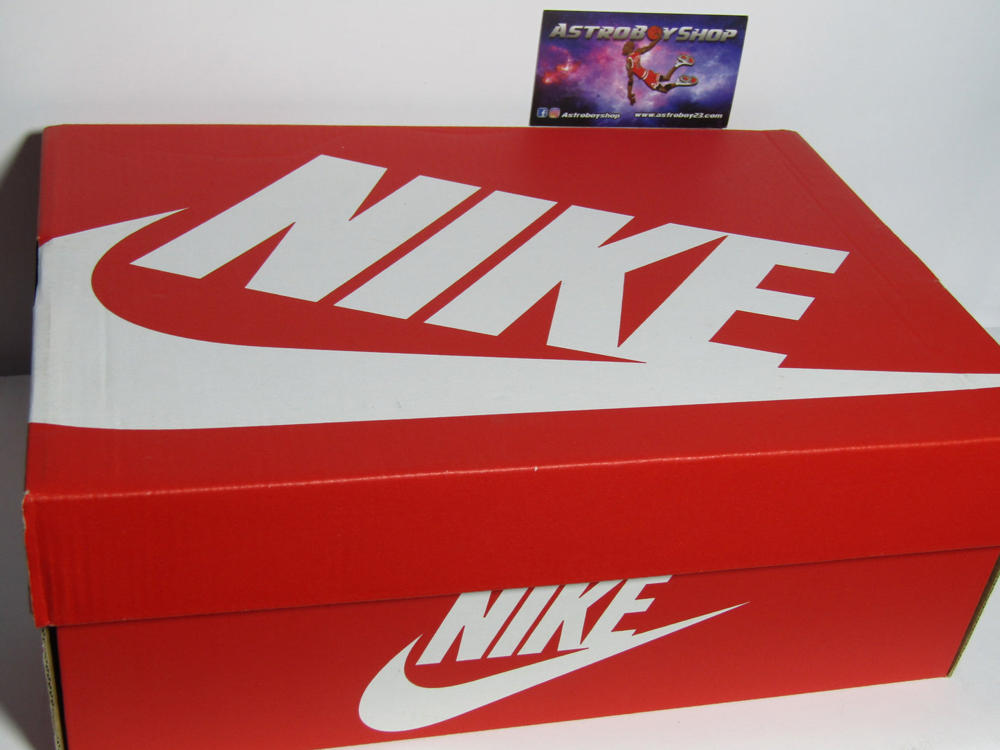 PIPPEN AIR MORE UPTEMPO KIDS "BLACK VOLT" KIDS EN CAJA (18 CM)