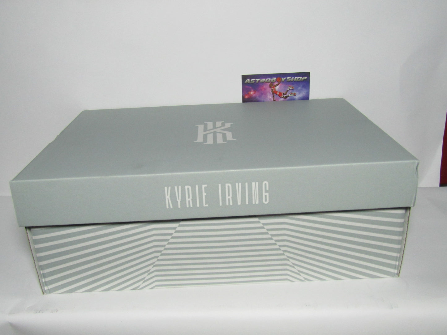 KYRIE IVING FLYTRAP 5 WHITE VOLT EN CAJA
