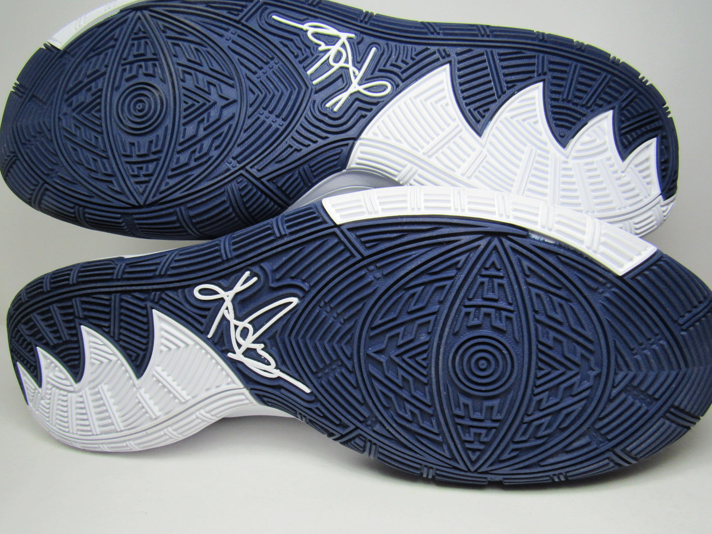 KYRIE 6 NAVY 34 Y 35 MEX "PATONES"
