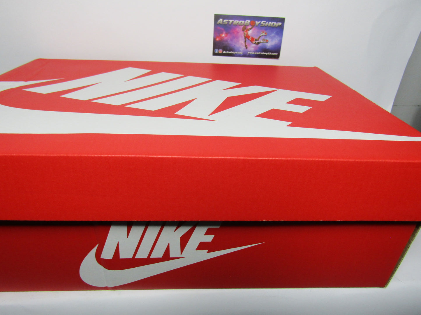 PIPPEN AIR MORE UPTEMPO "COCONUT MILK" EN CAJA