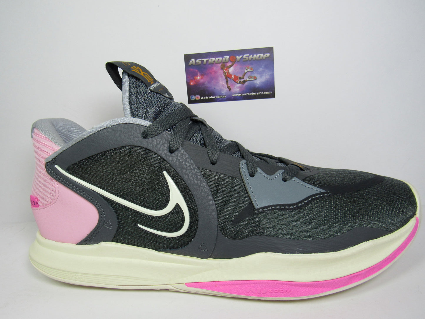 KYRIE 5 LOW IRON GREY EN CAJA NIKE