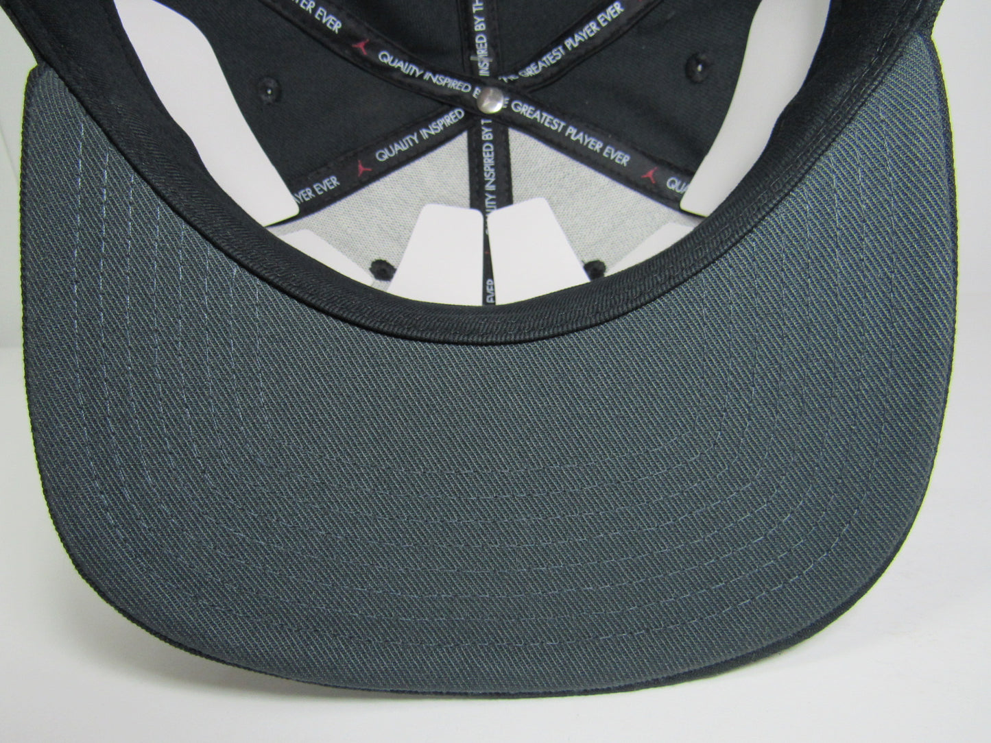 GORRA JORDAN PLANA BLACK & WHITE VICERA QUAD(M/L UNITALLA)