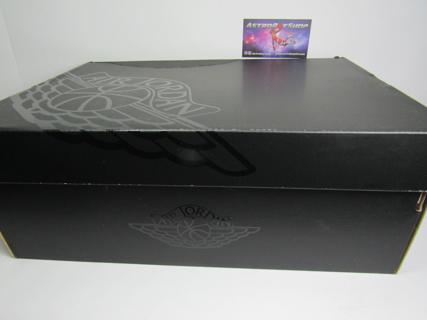 JORDAN 1 MID PATENT GOLD EN CAJA