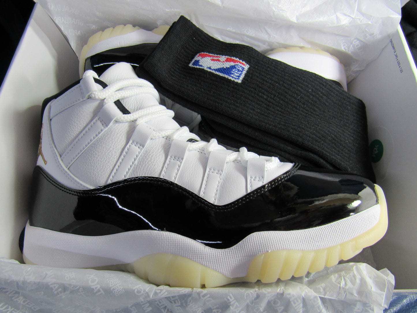 JORDAN XI GRATITUDE DMP 2023 GOLD EN CAJA