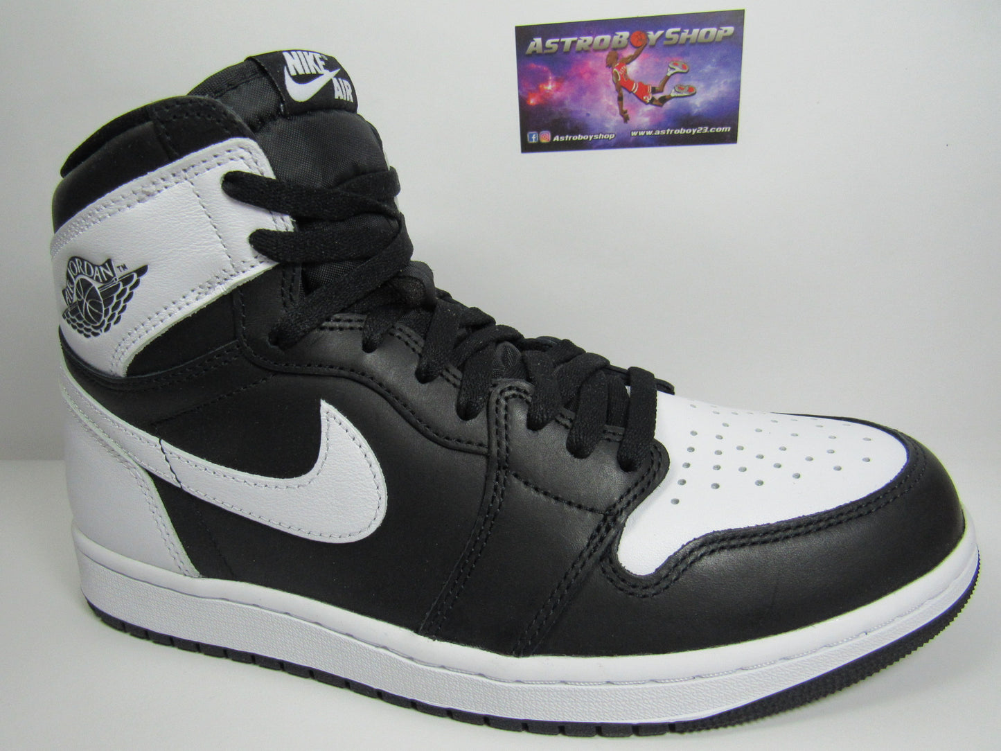 JORDAN 1 HIGH "BLACK AND WHITE" EN CAJA