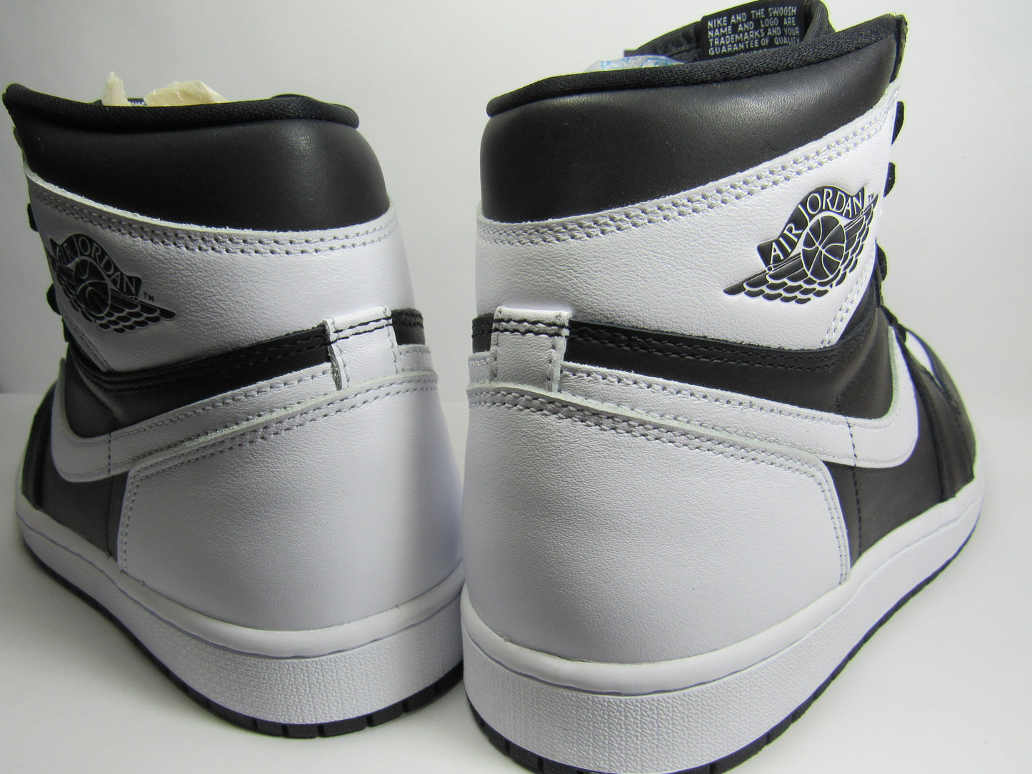 JORDAN 1 HIGH "BLACK AND WHITE" EN CAJA