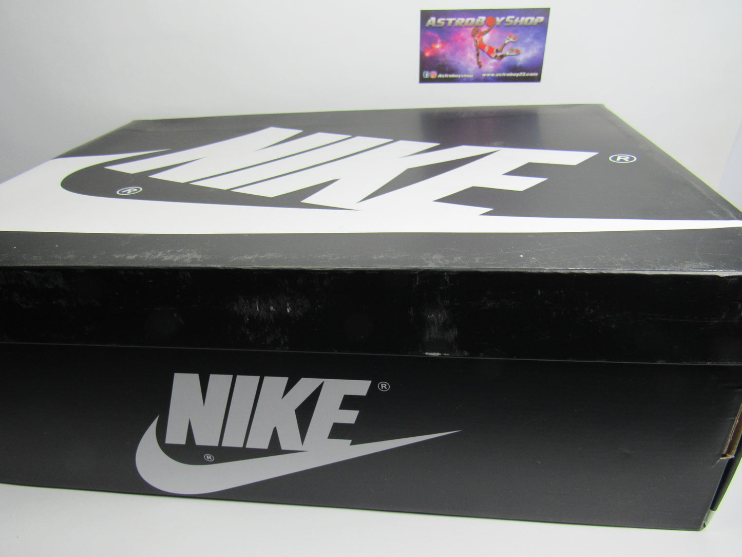 JORDAN 1 HIGH "BLACK AND WHITE" EN CAJA