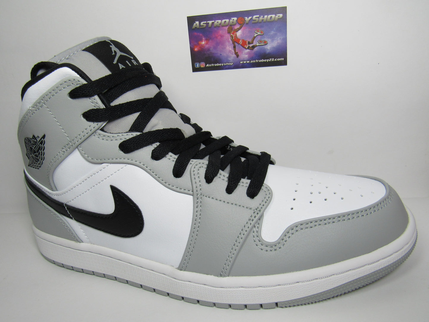 JORDAN 1 MID "SMOKE GREY" EN CAJA