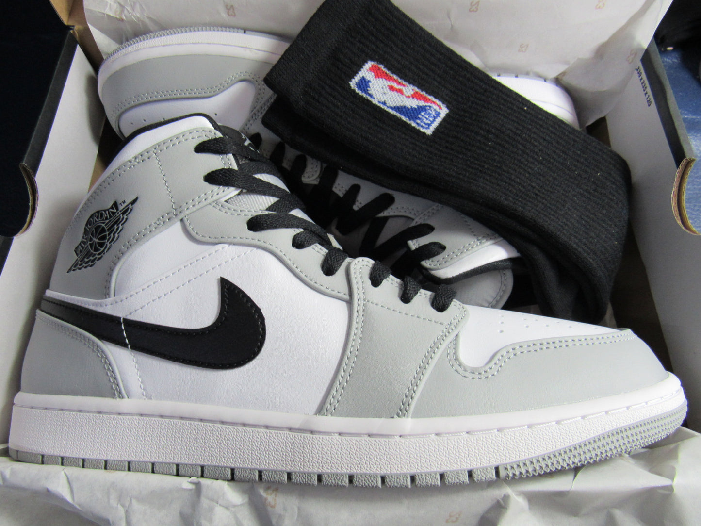 JORDAN 1 MID "SMOKE GREY" EN CAJA