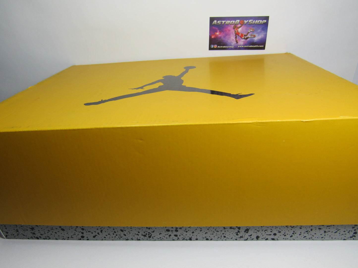 JORDAN 6 OCHRE EN CAJA