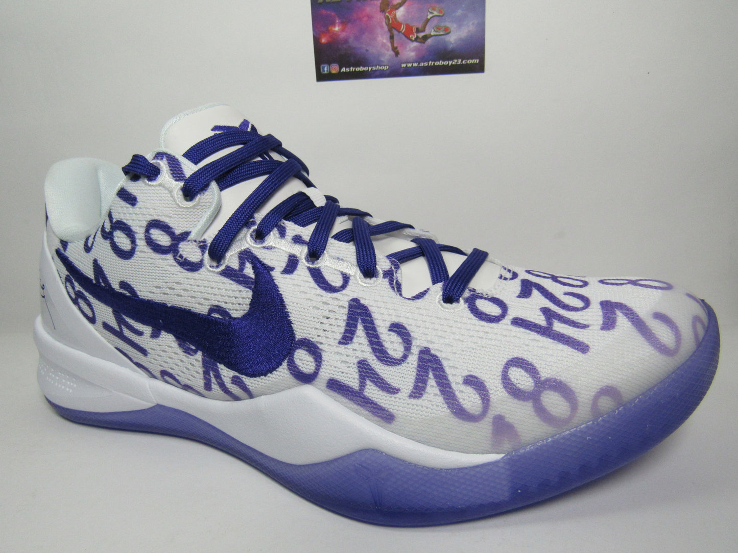 KOBE 8 PROTRO COURT PURPLE EN CAJA