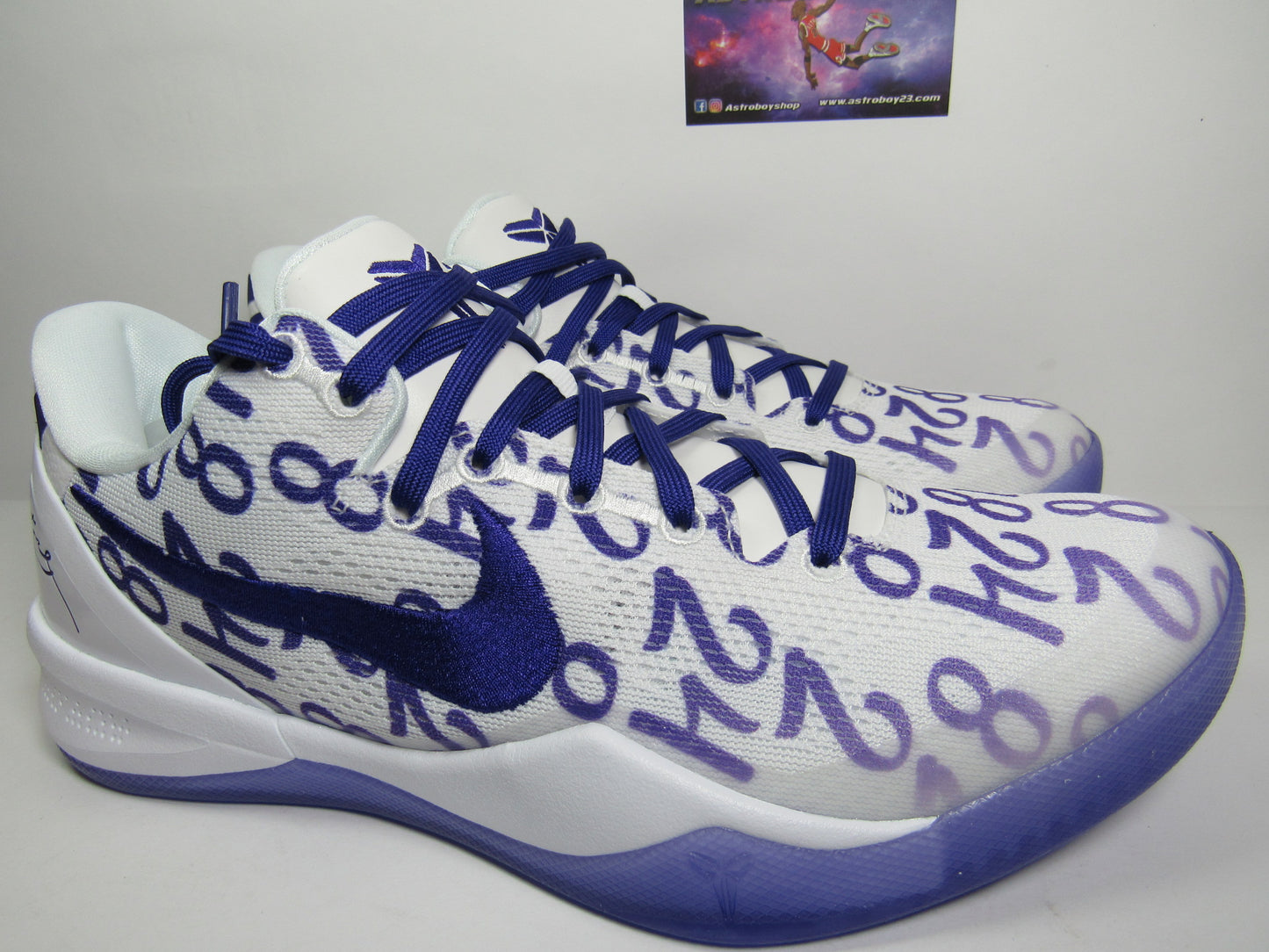 KOBE 8 PROTRO COURT PURPLE EN CAJA