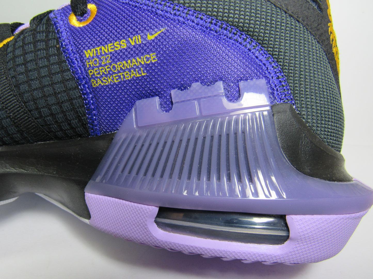 LEBRON WITNESS 7 LAKERS HOME EN CAJA