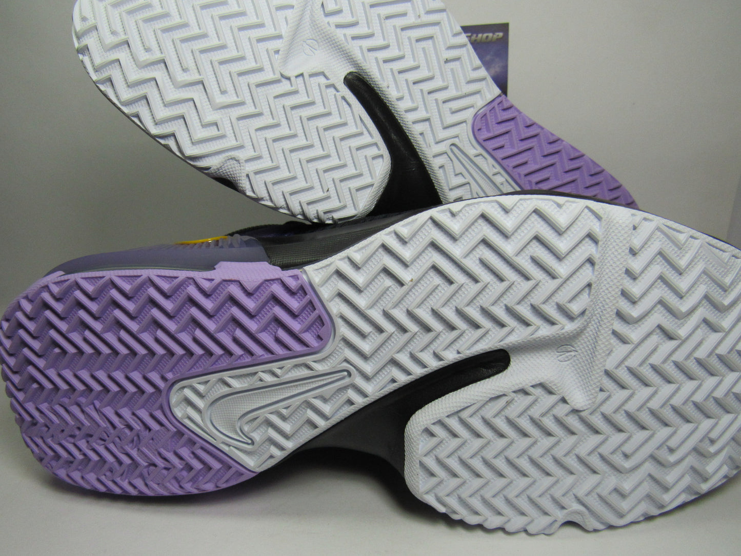 LEBRON WITNESS 7 LAKERS HOME EN CAJA