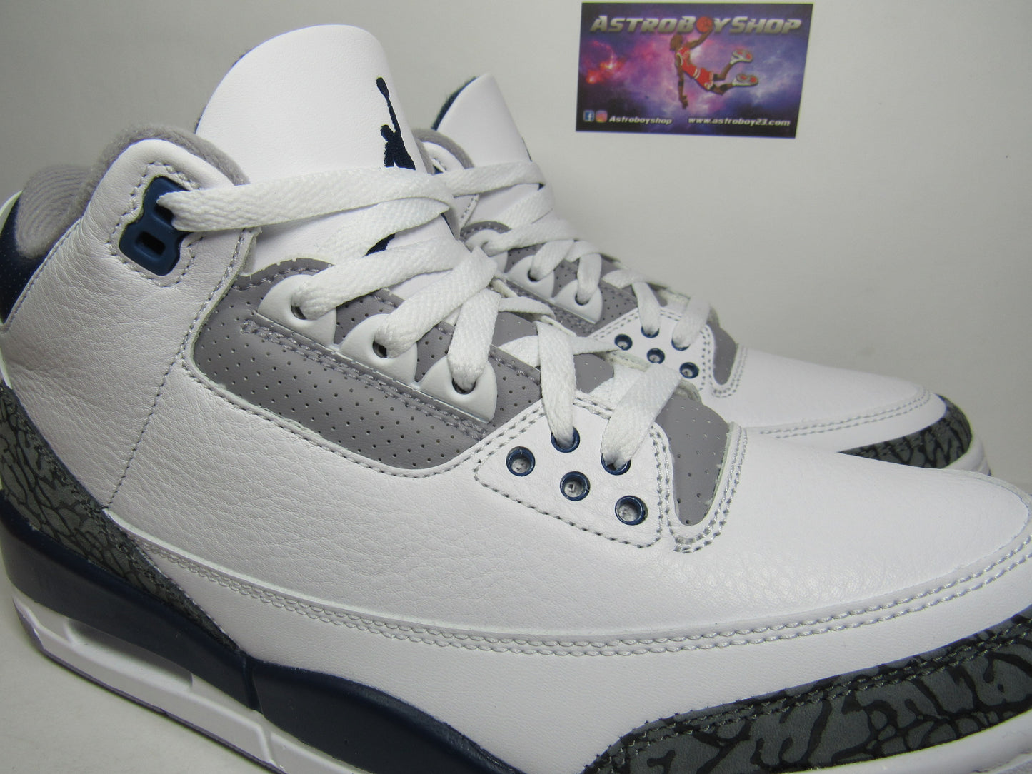 JORDAN 3 MIDNIGHT NAVY EN CAJA