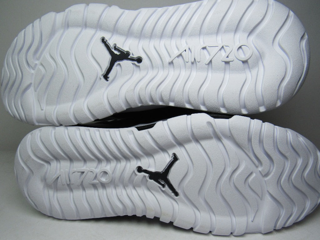 JORDAN AEROSPACE 720 WHITE & BLACK EN CAJA
