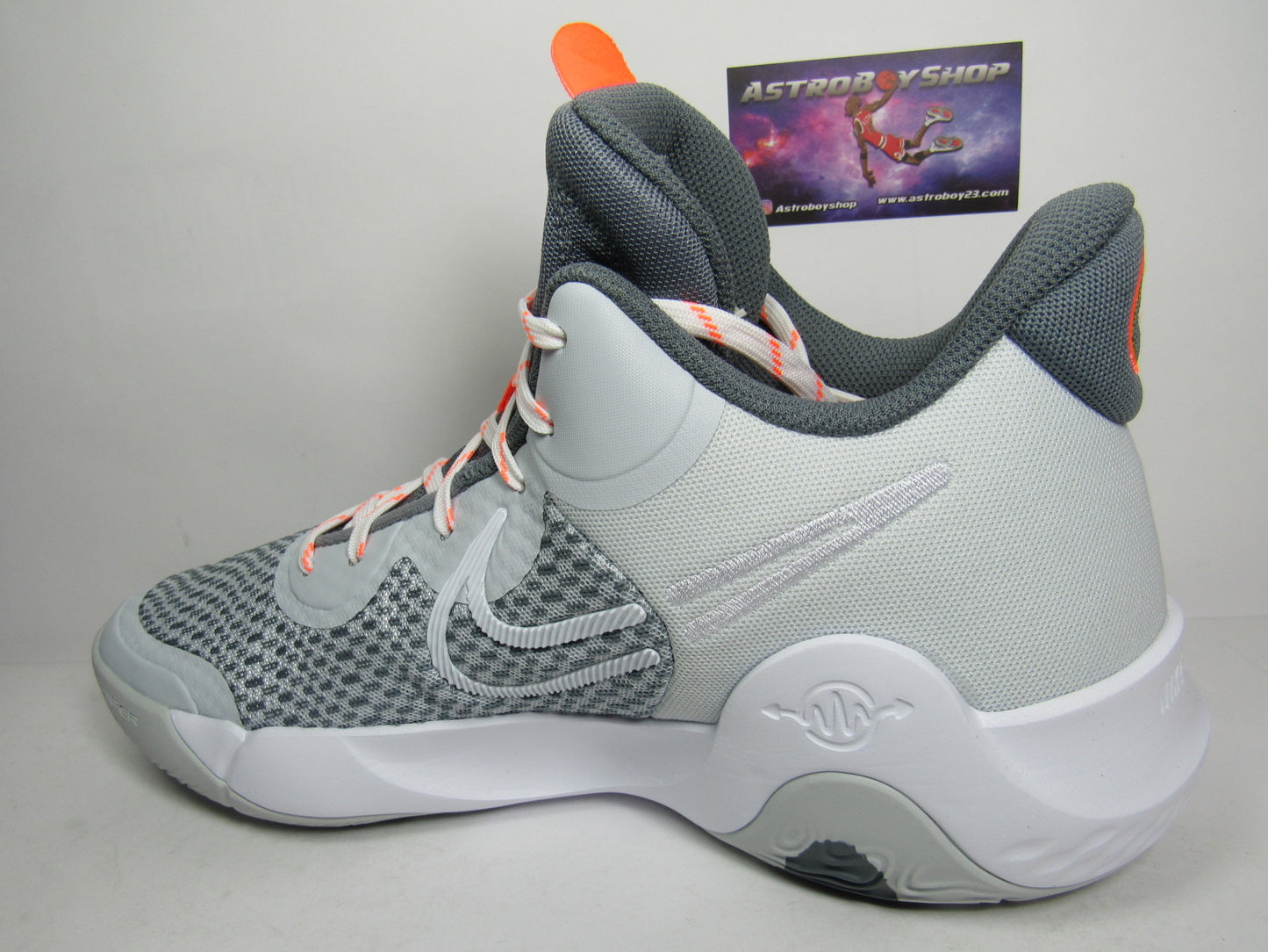 KEVIN DURANT TREY IX PURE PLATINUM EN CAJA
