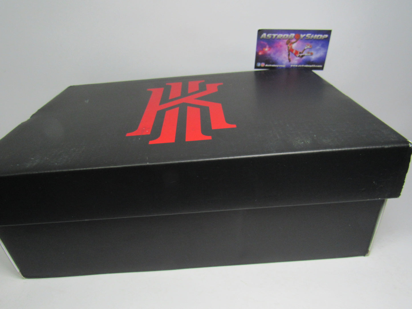 KYRIE 7 PIXEL CAMO EN CAJA (23 MEX)