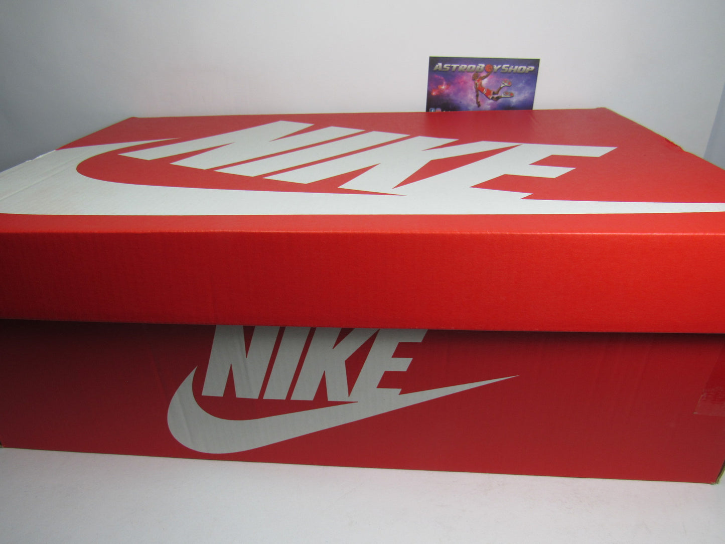 BARKLEY CB94 GYM RED EN CAJA