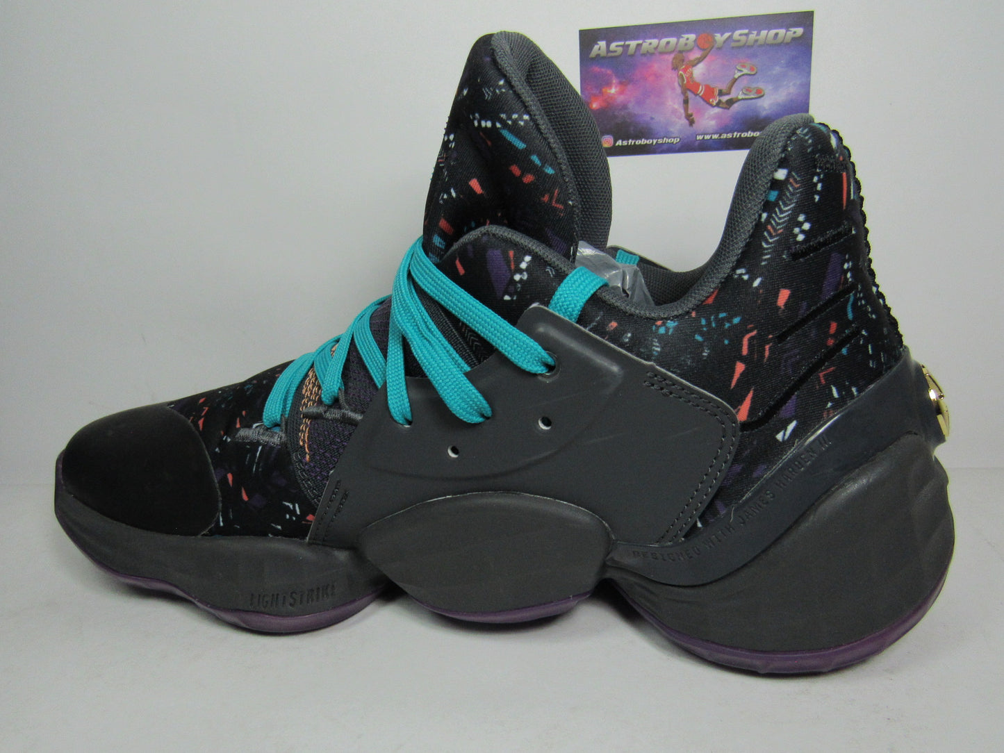 JAMES HARDEN VOL 4 BHM EDICION LIMITADA