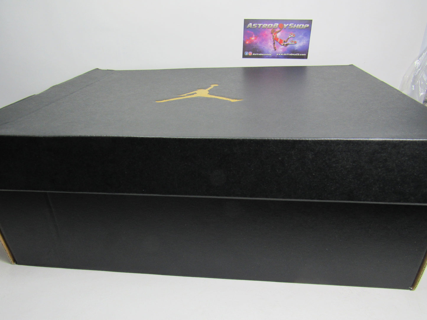 JORDAN 1 MID GREEN GLOW EN CAJA