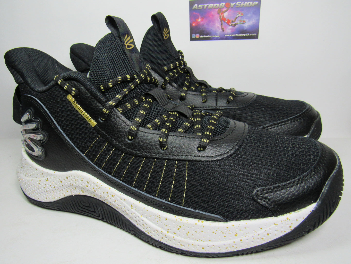 CURRY 3Z7 BLACK EDITION EN CAJA