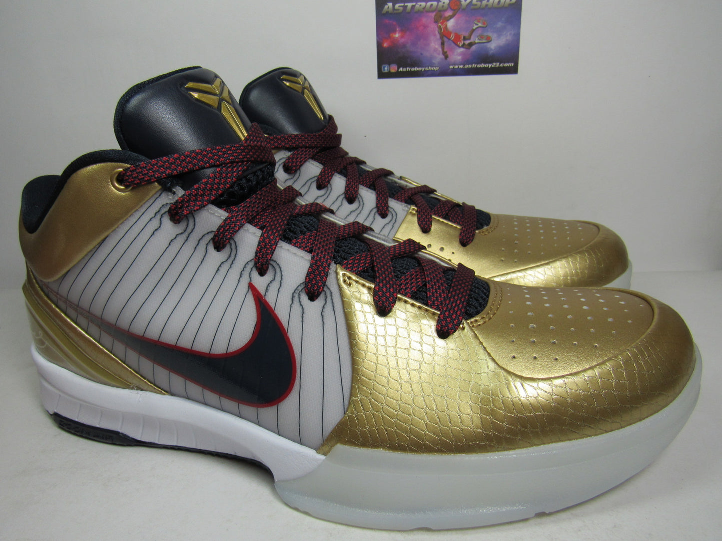 KOBE 4 PROTRO GOLD MEDAL EN CAJA