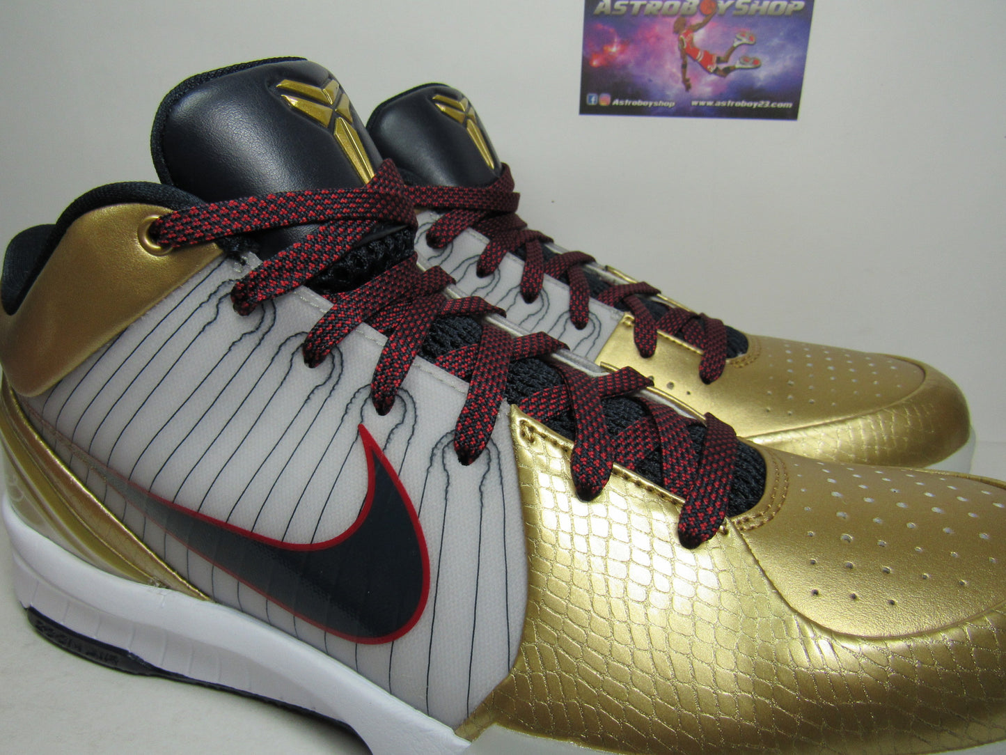 KOBE 4 PROTRO GOLD MEDAL EN CAJA