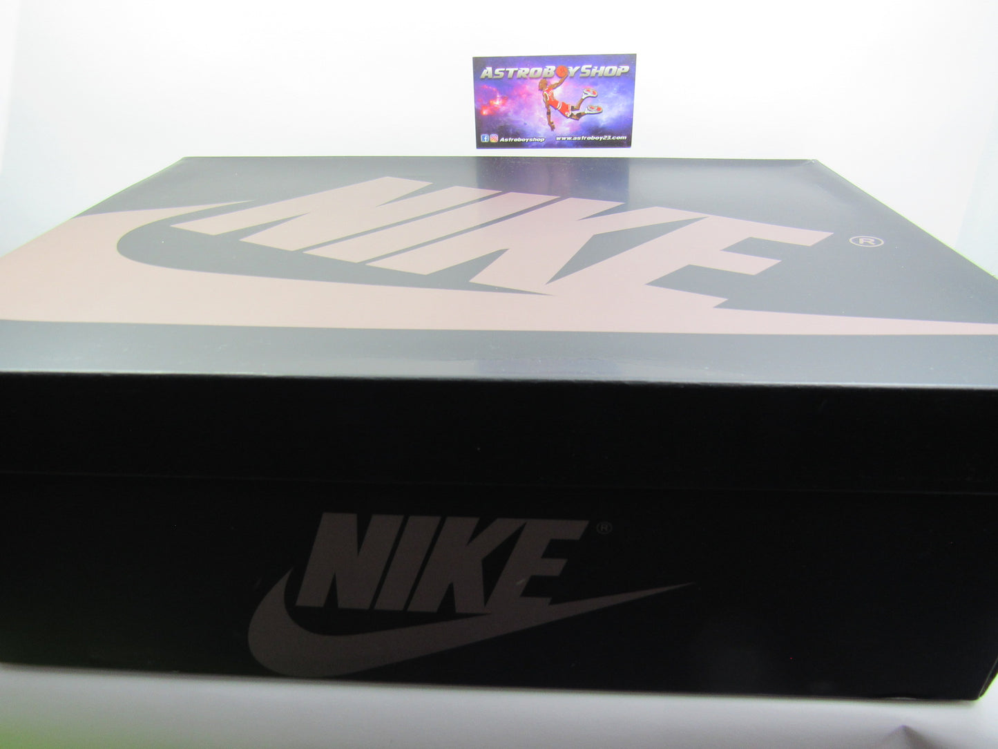 JORDAN 1 LOW OG MOCHA EN CAJA