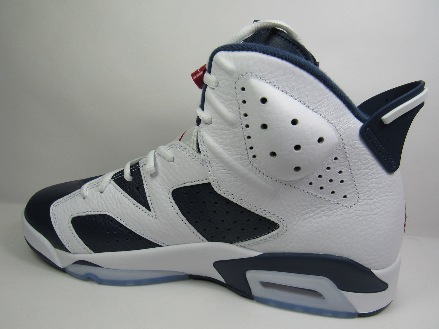 JORDAN 6 OLYMPICS 2024 EN CAJA