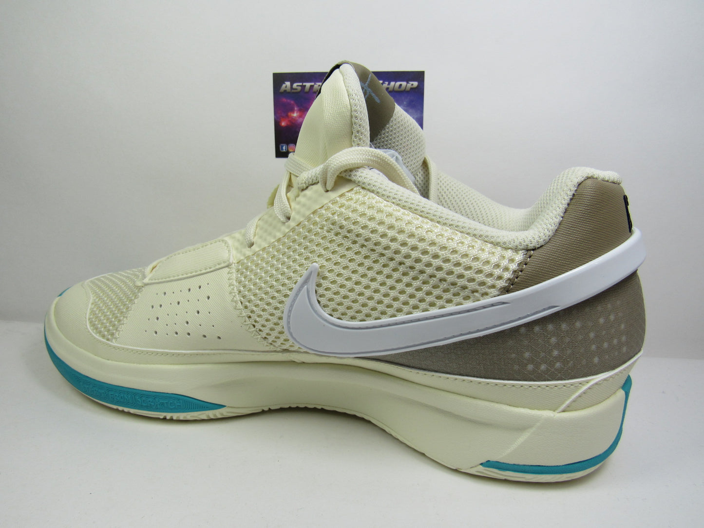 NIKE JA 1 MORANT VACATION EN CAJA