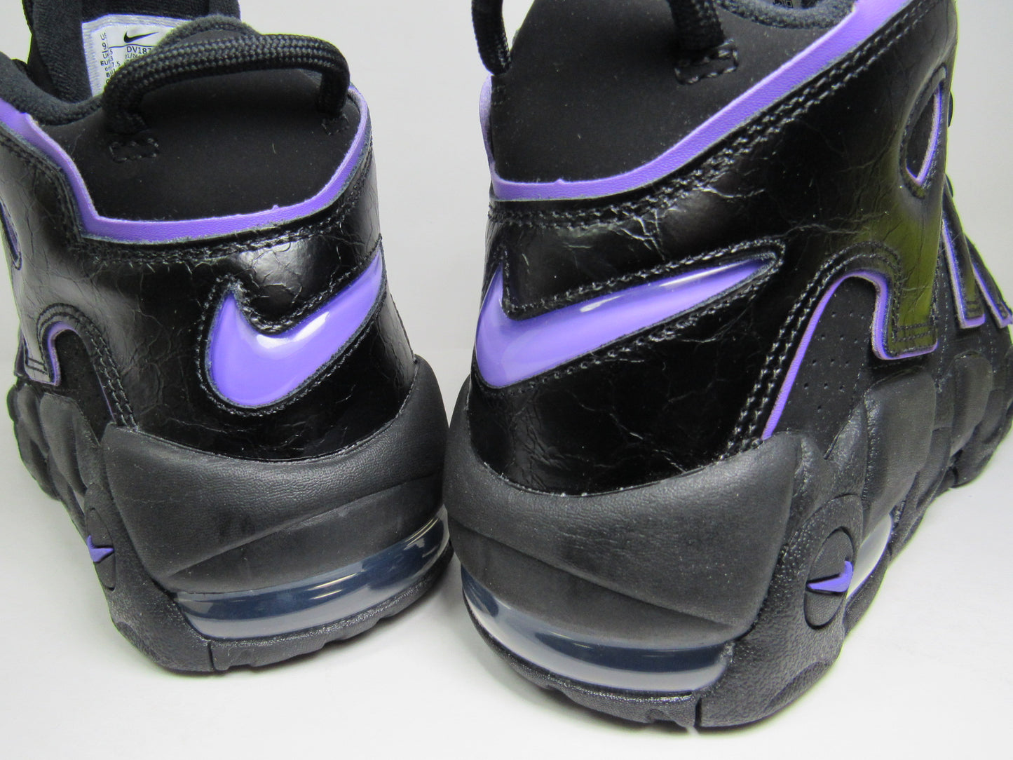 PIPPEN AIR MORE UPTEMPO "BLACK GRAPE" EN CAJA