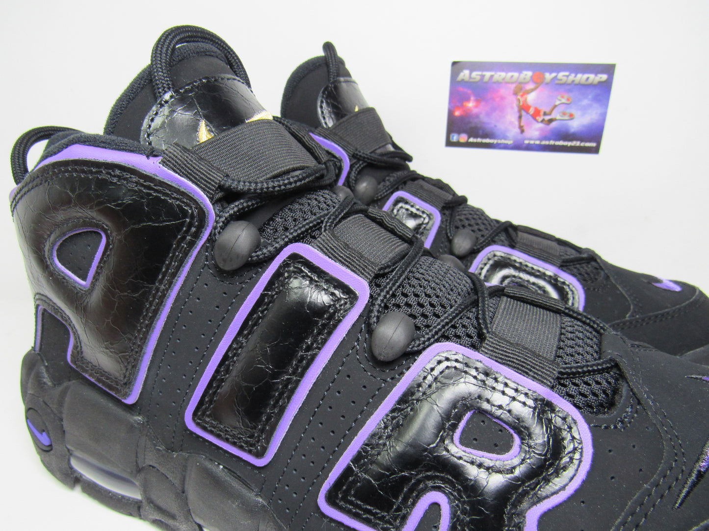 PIPPEN AIR MORE UPTEMPO "BLACK GRAPE" EN CAJA
