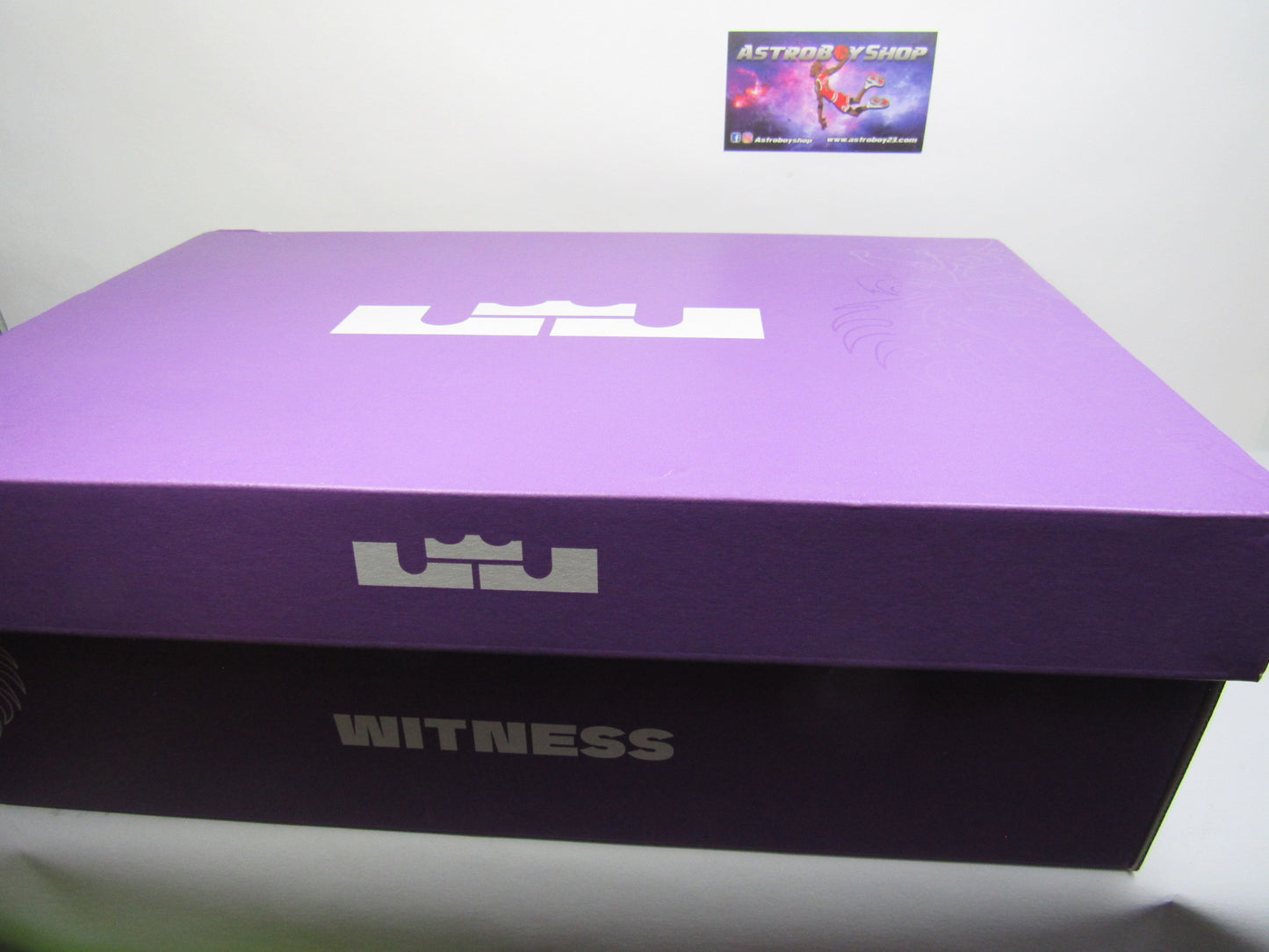 LEBRON WITNESS 8 ORANGE EN CAJA (REDUCIDOS)