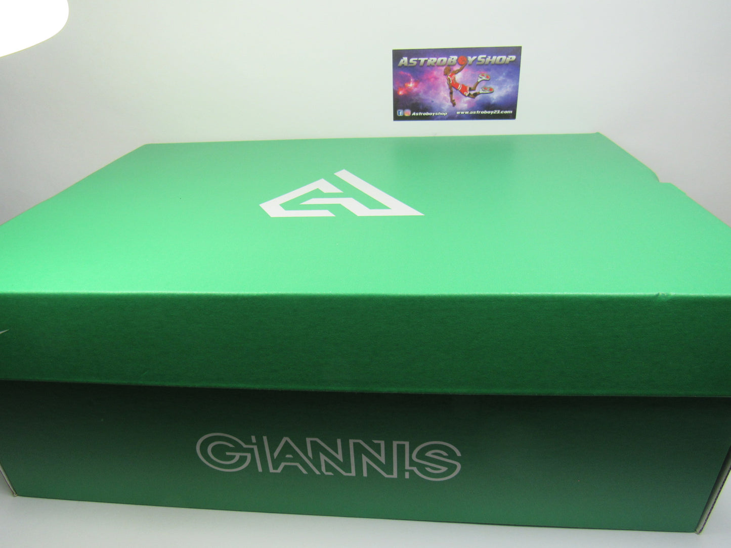 GIANNIS IMMORTALITY 3 BRED EN CAJA