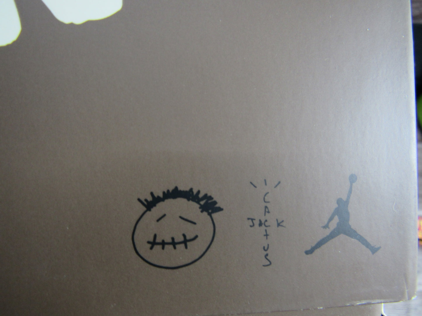 JORDAN JUMPMAN JACK TRAVIS SCKOTT DARK MOCHA EN CAJA