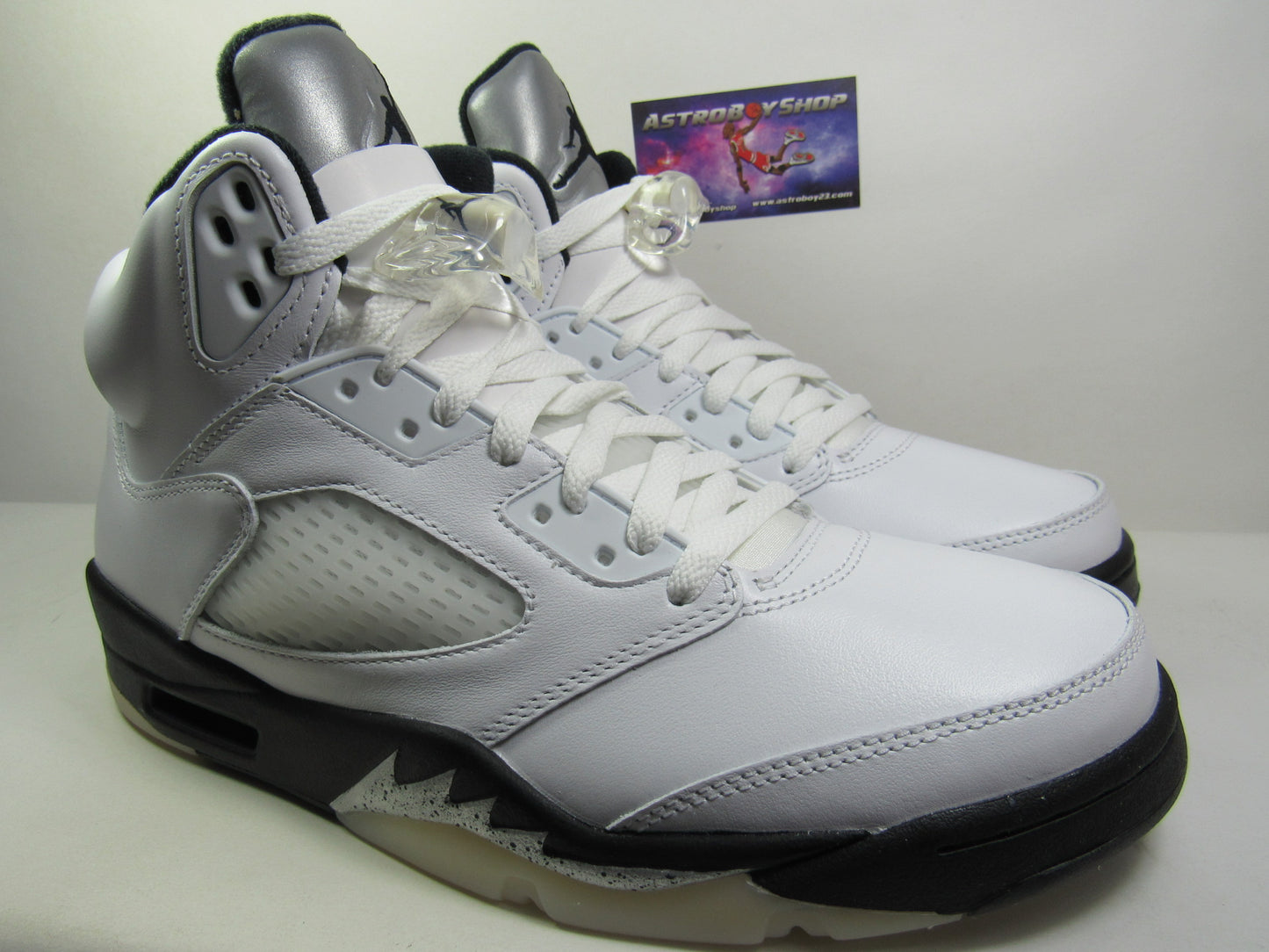 JORDAN 5 REVERSE METALLIC SILVER EN CAJA