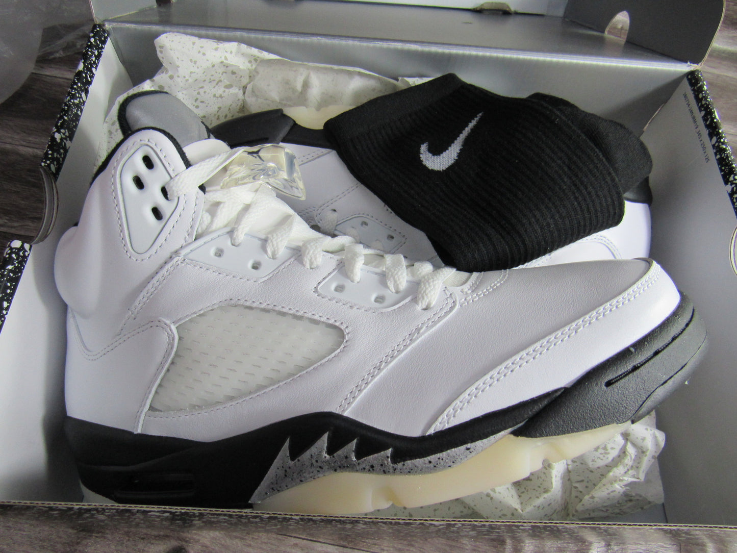 JORDAN 5 REVERSE METALLIC SILVER EN CAJA