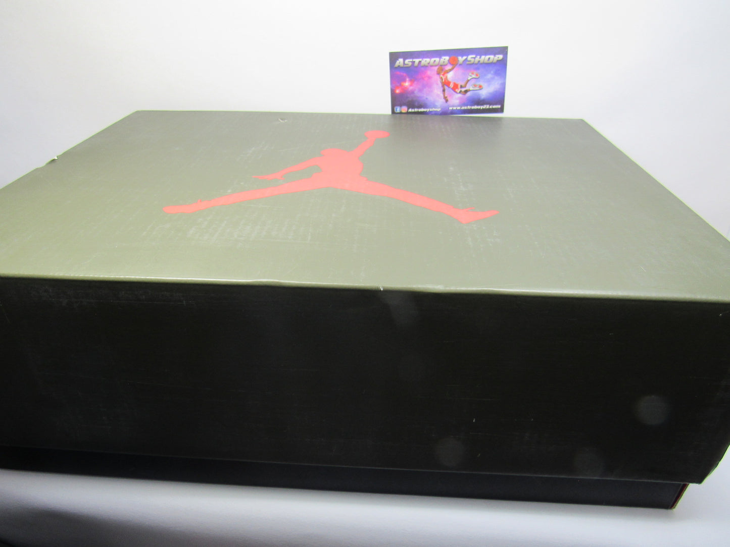 JORDAN 6 TRAVIS SCOTT OLIVE EN CAJA