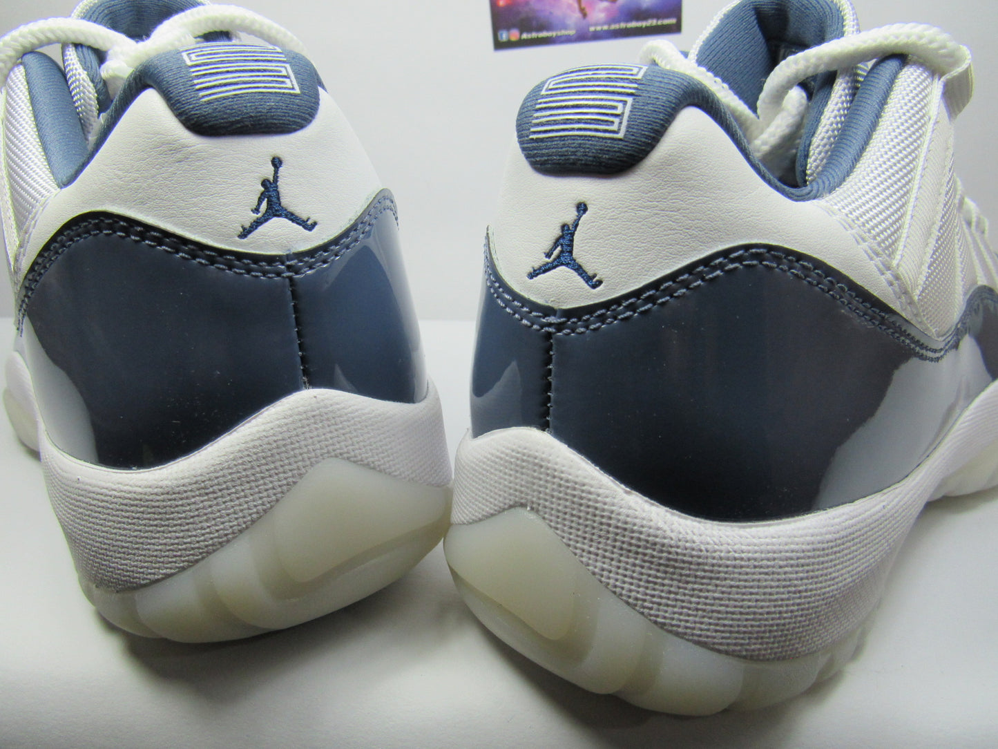 JORDAN 11 LOW DIFFUSED BLUE EN CAJA