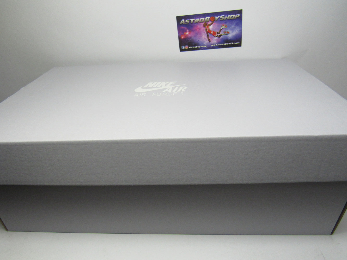 AIR FORCE ONE LOW TRIPLE BLACK EN CAJA