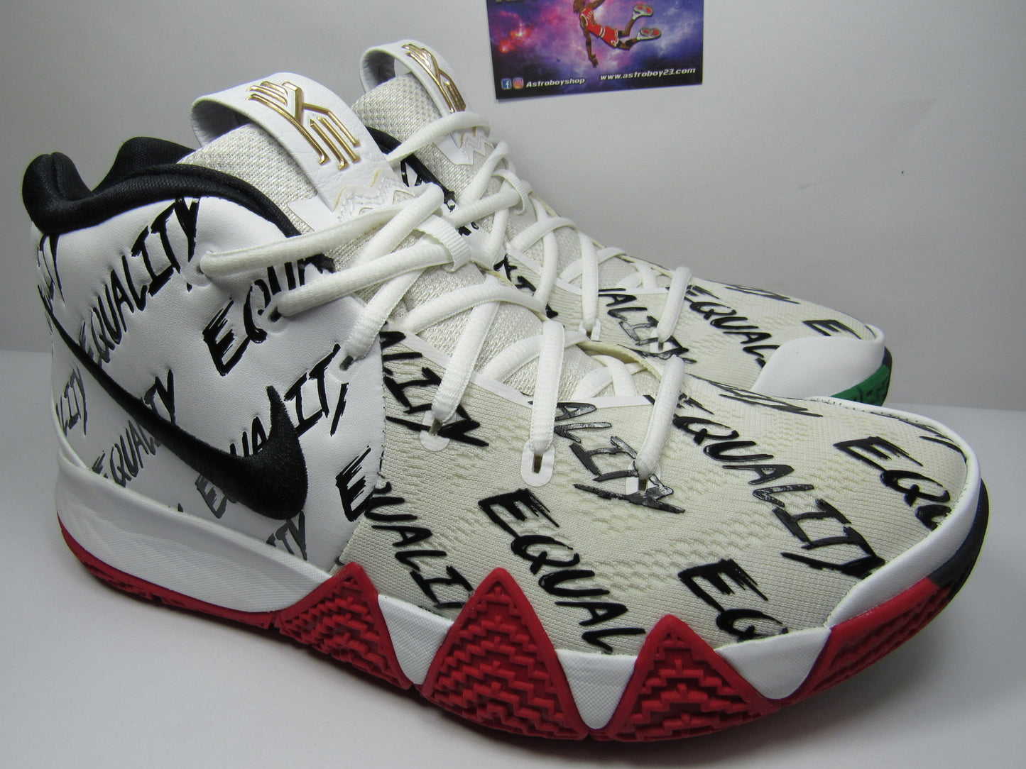 KYRIE 4 BHM EDITION EN CAJA