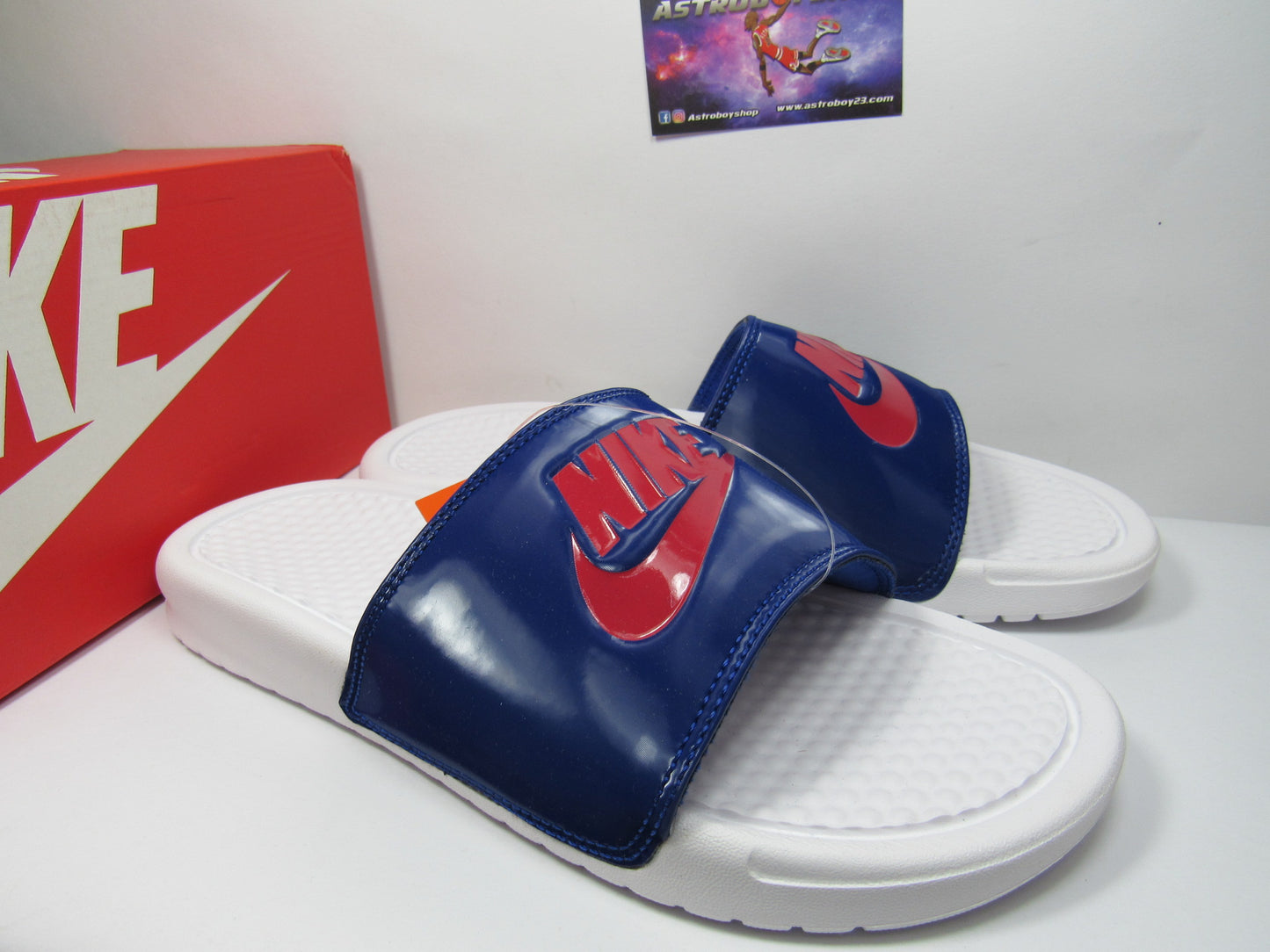 SANDALIAS WMNS BENASSI JDI RED ROYAL EN CAJA