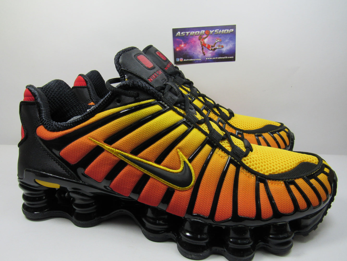 NIKE SHOX TL SUNRISE EN CAJA